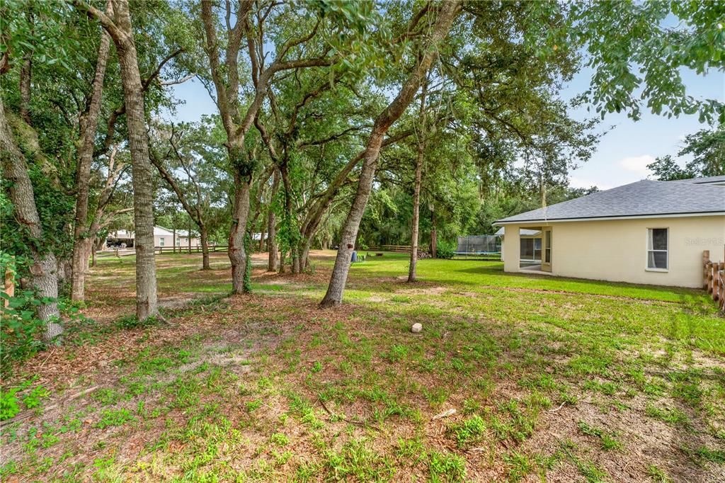 For Sale: $399,900 (3 beds, 2 baths, 1941 Square Feet)