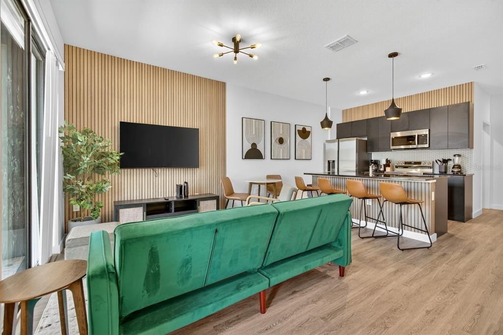 For Rent: $2,300 (3 beds, 3 baths, 1365 Square Feet)