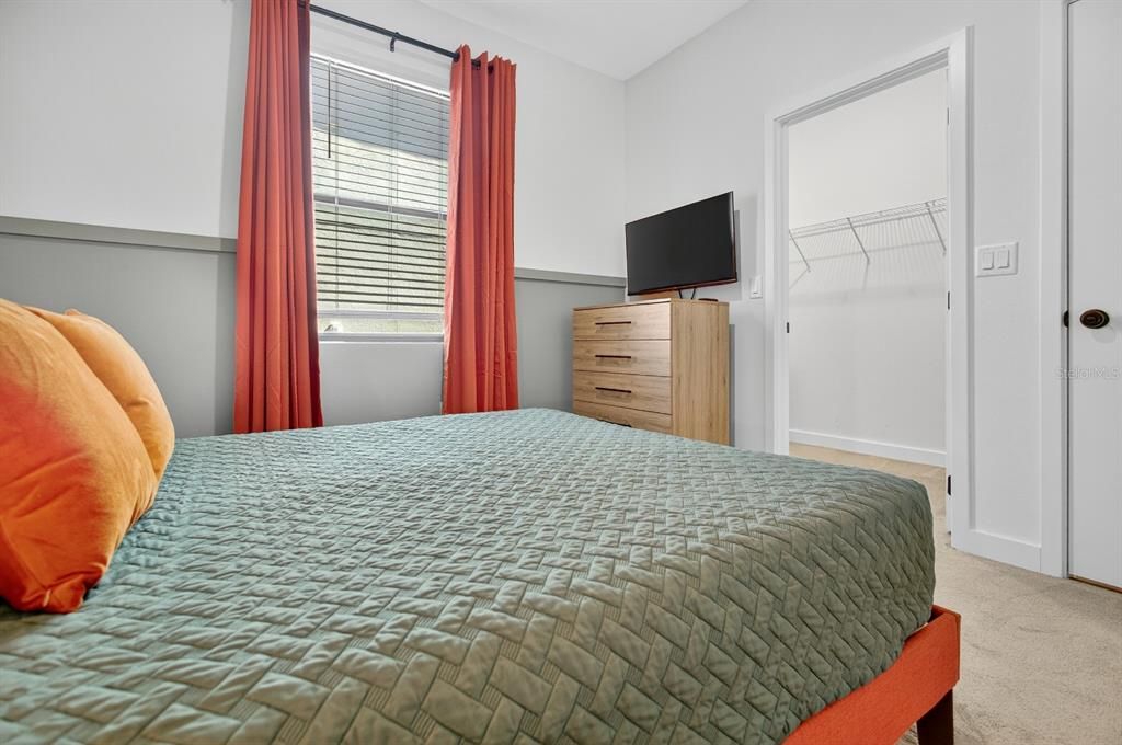 For Rent: $2,300 (3 beds, 3 baths, 1365 Square Feet)