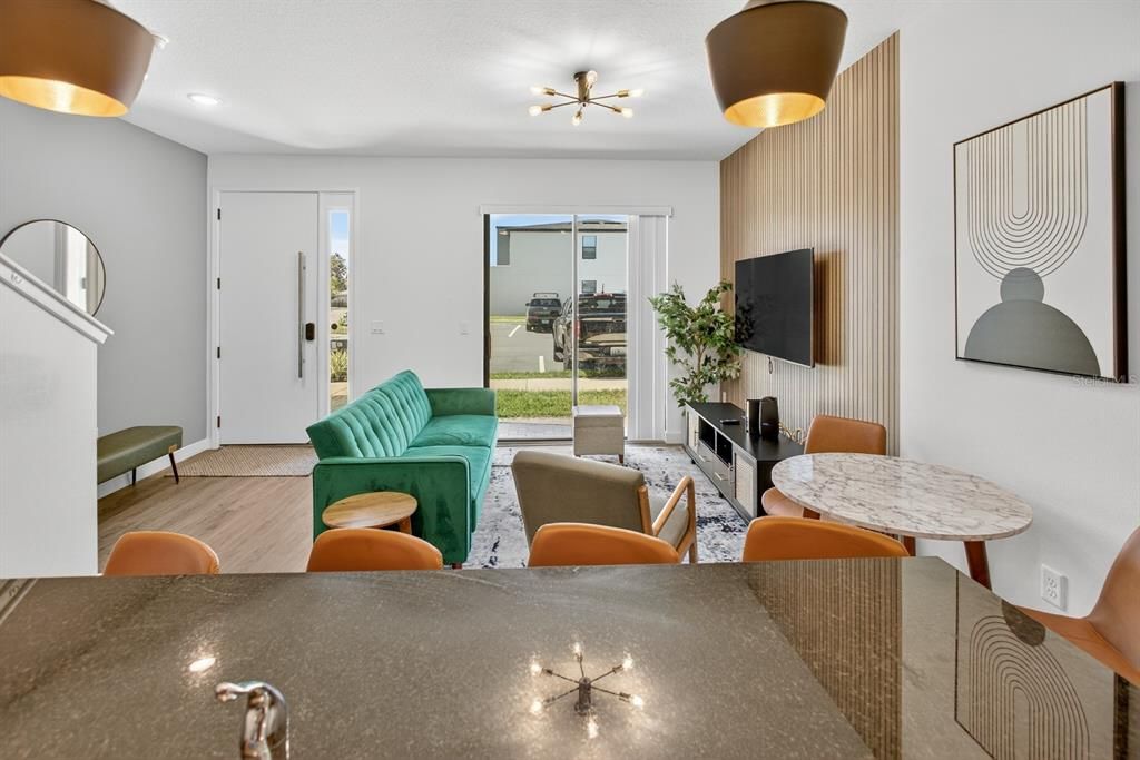 For Rent: $2,300 (3 beds, 3 baths, 1365 Square Feet)