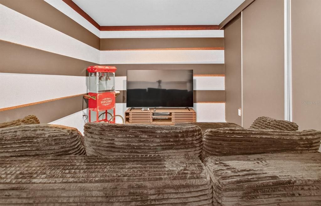 For Rent: $2,300 (3 beds, 3 baths, 1365 Square Feet)