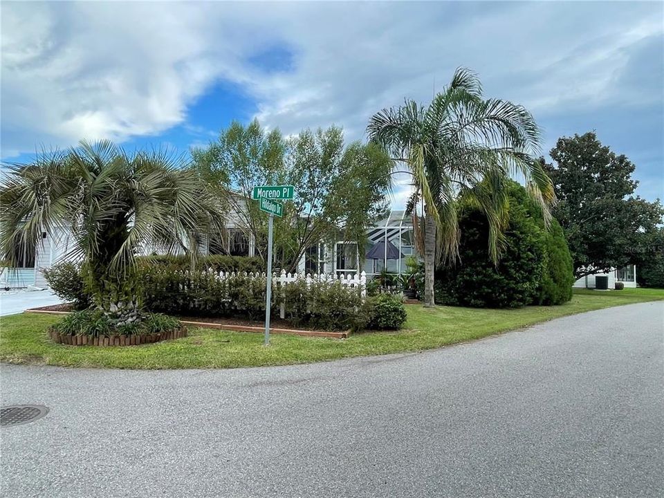 For Sale: $394,900 (2 beds, 2 baths, 1121 Square Feet)
