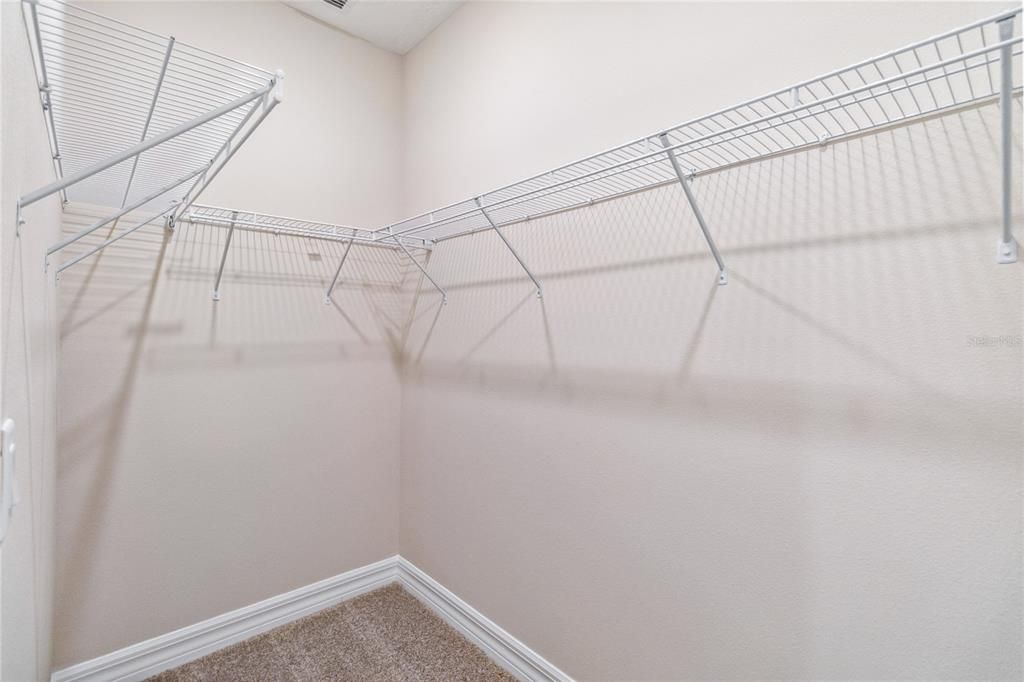 В аренду: $2,295 (4 спален, 2 ванн, 1600 Квадратных фут)