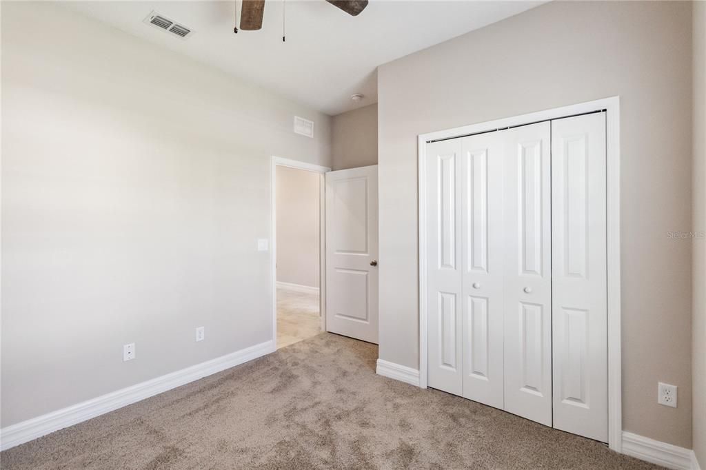 В аренду: $2,295 (4 спален, 2 ванн, 1600 Квадратных фут)