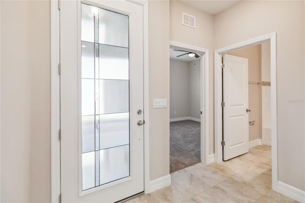 В аренду: $2,295 (4 спален, 2 ванн, 1600 Квадратных фут)