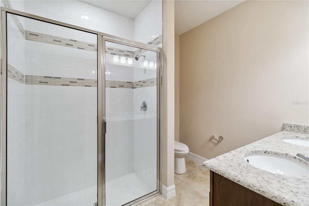 В аренду: $2,295 (4 спален, 2 ванн, 1600 Квадратных фут)