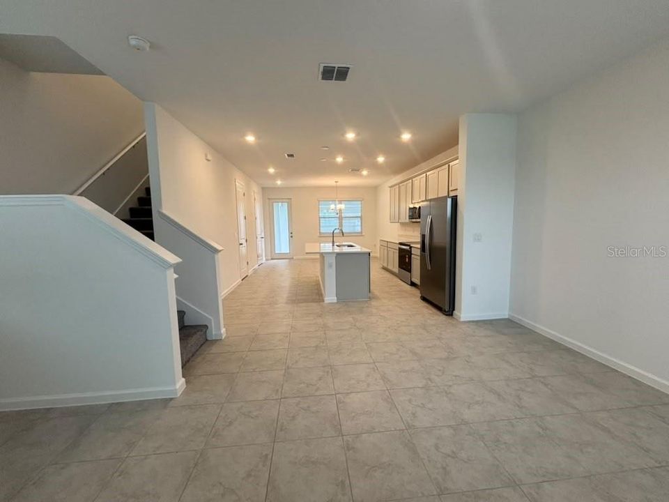 For Rent: $2,900 (3 beds, 2 baths, 1644 Square Feet)