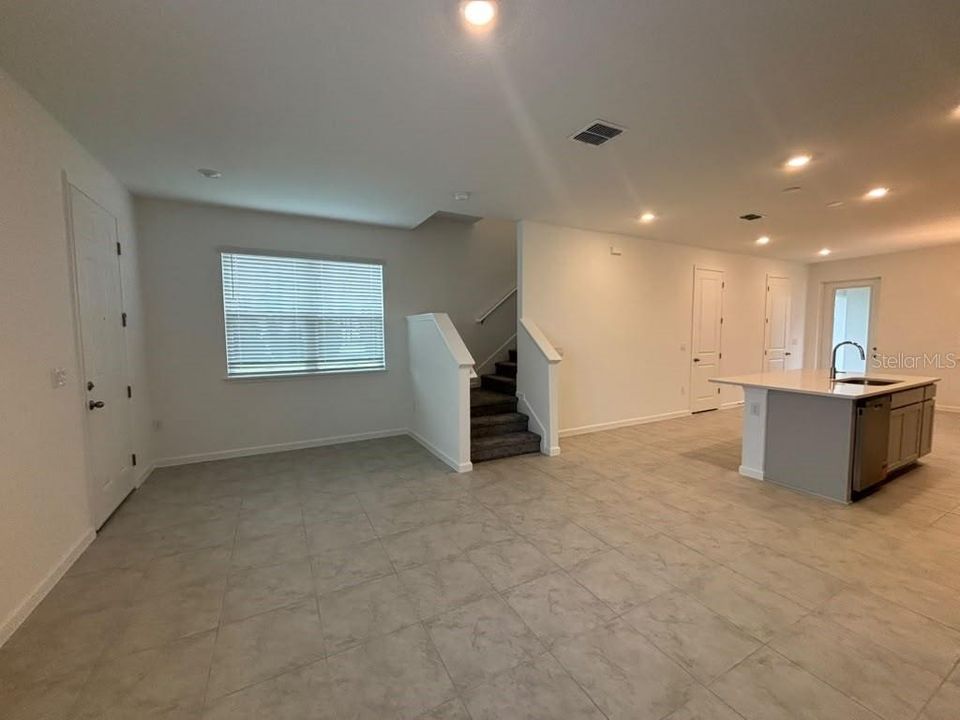 For Rent: $2,900 (3 beds, 2 baths, 1644 Square Feet)