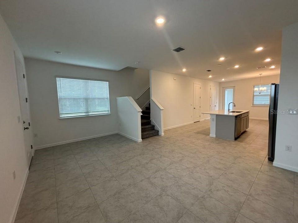 For Rent: $2,900 (3 beds, 2 baths, 1644 Square Feet)