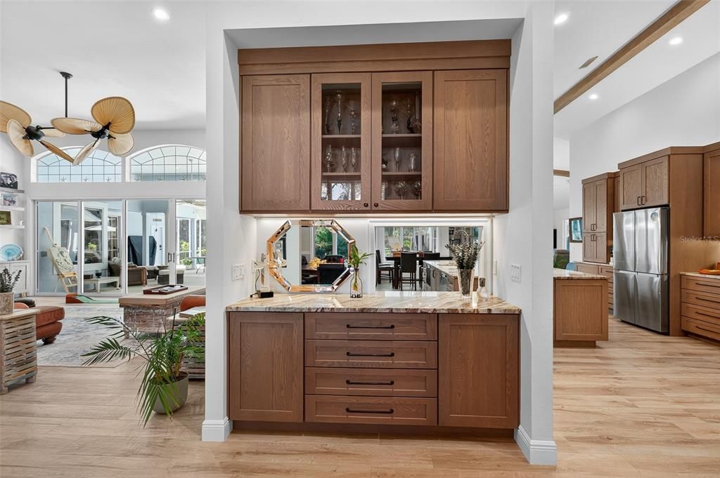 Activo con contrato: $2,199,000 (4 camas, 4 baños, 4652 Pies cuadrados)