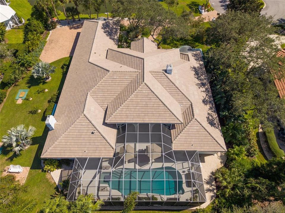 Activo con contrato: $2,199,000 (4 camas, 4 baños, 4652 Pies cuadrados)