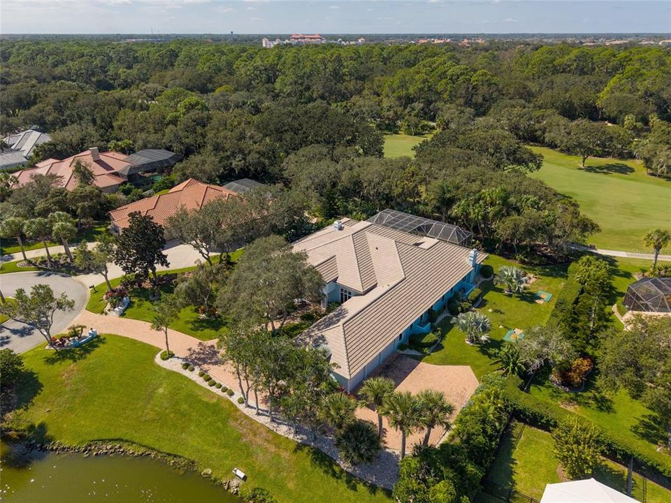 Activo con contrato: $2,199,000 (4 camas, 4 baños, 4652 Pies cuadrados)