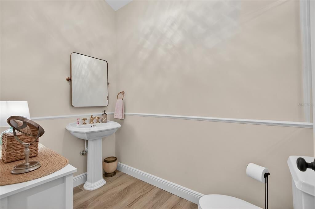 Activo con contrato: $2,199,000 (4 camas, 4 baños, 4652 Pies cuadrados)