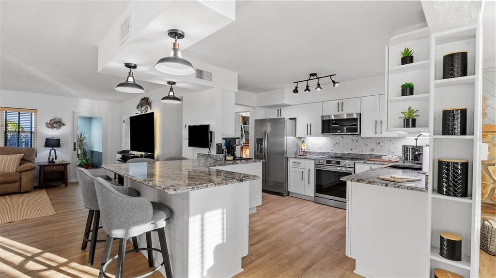 For Sale: $1,650,000 (4 beds, 2 baths, 2120 Square Feet)