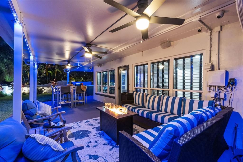 For Sale: $1,650,000 (4 beds, 2 baths, 2120 Square Feet)