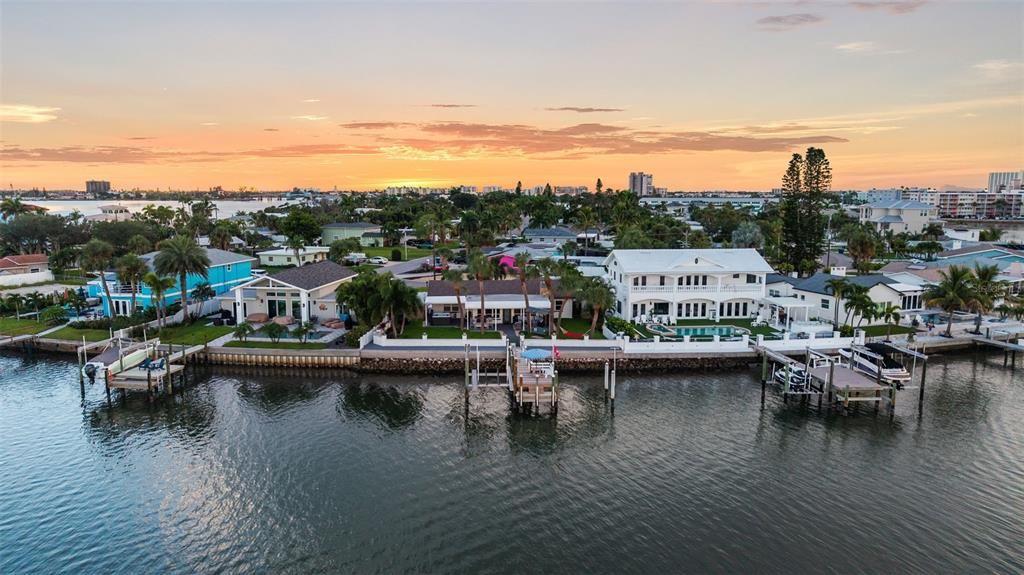 For Sale: $1,650,000 (4 beds, 2 baths, 2120 Square Feet)