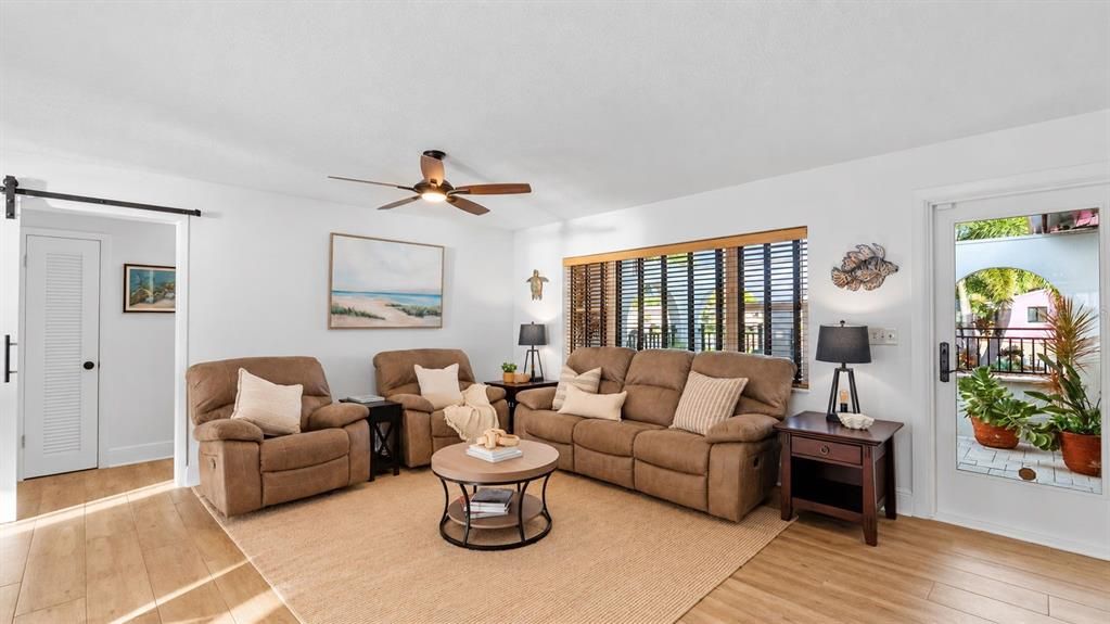 For Sale: $1,650,000 (4 beds, 2 baths, 2120 Square Feet)