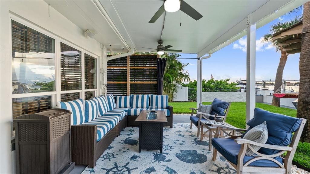 For Sale: $1,650,000 (4 beds, 2 baths, 2120 Square Feet)