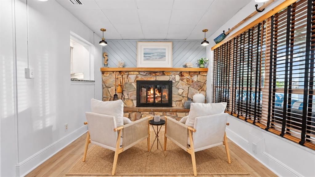 For Sale: $1,650,000 (4 beds, 2 baths, 2120 Square Feet)