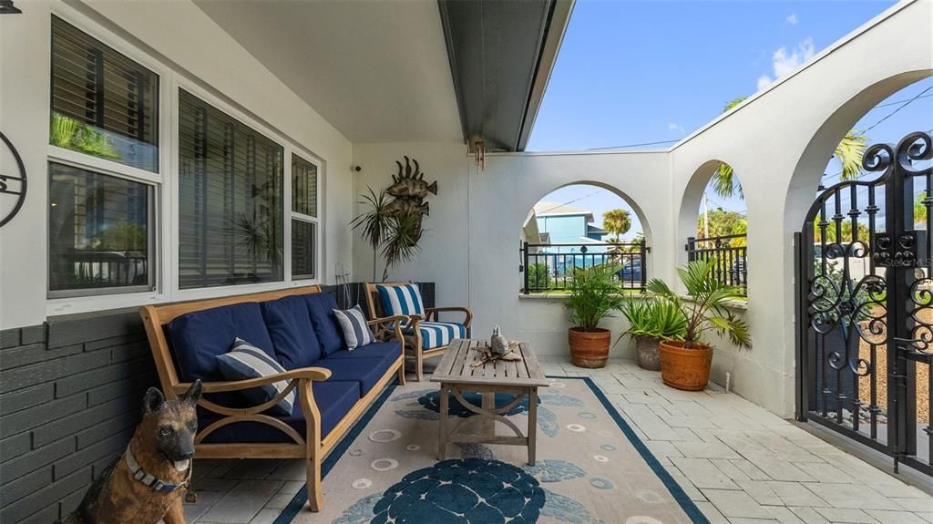 For Sale: $1,650,000 (4 beds, 2 baths, 2120 Square Feet)