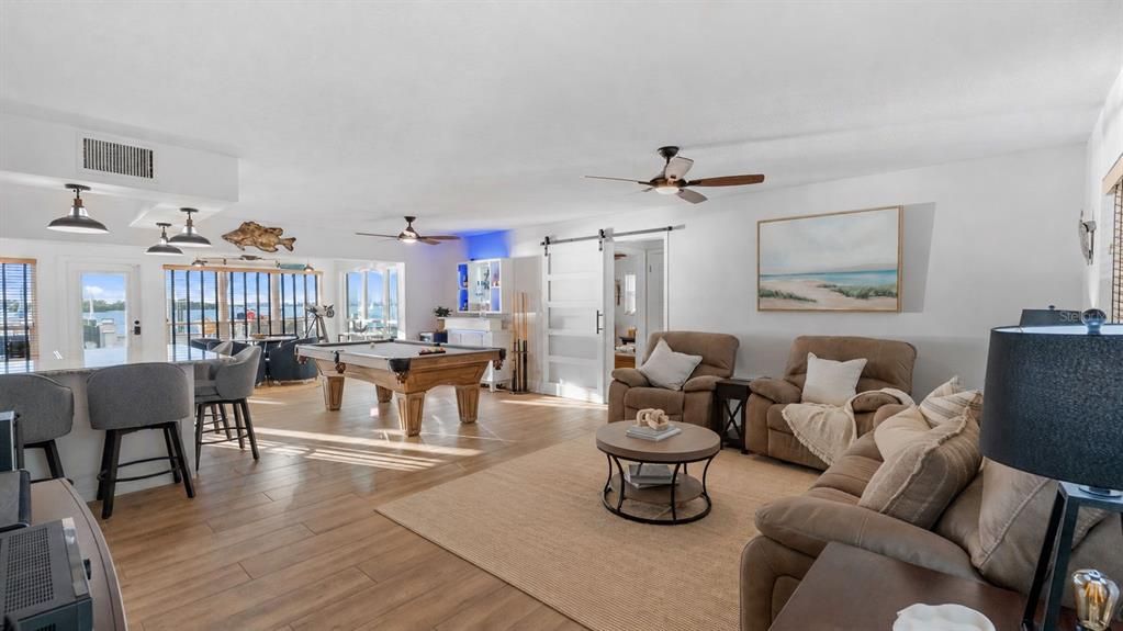 For Sale: $1,650,000 (4 beds, 2 baths, 2120 Square Feet)
