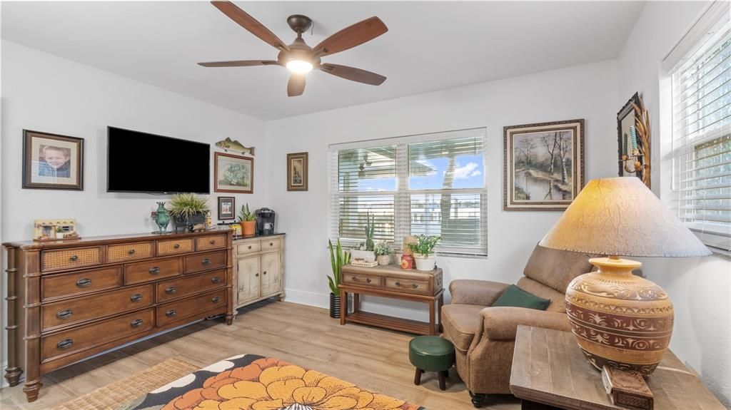 For Sale: $1,650,000 (4 beds, 2 baths, 2120 Square Feet)