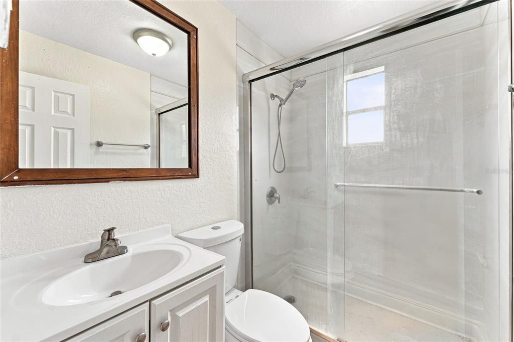 For Sale: $179,000 (2 beds, 1 baths, 576 Square Feet)