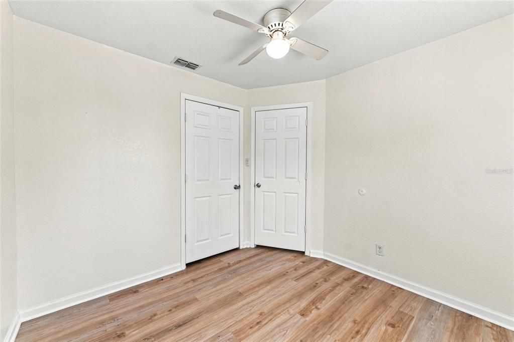 For Sale: $179,000 (2 beds, 1 baths, 576 Square Feet)