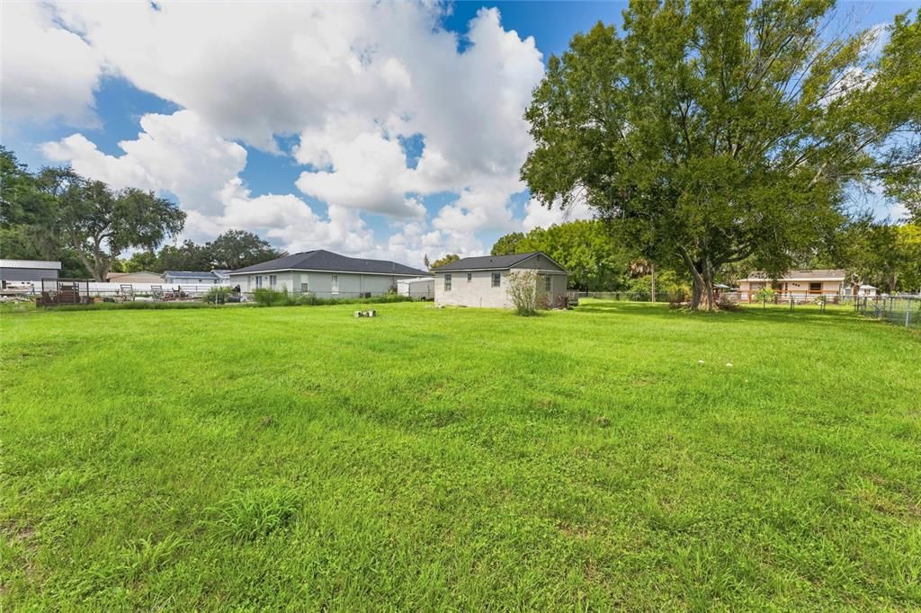 For Sale: $179,000 (2 beds, 1 baths, 576 Square Feet)
