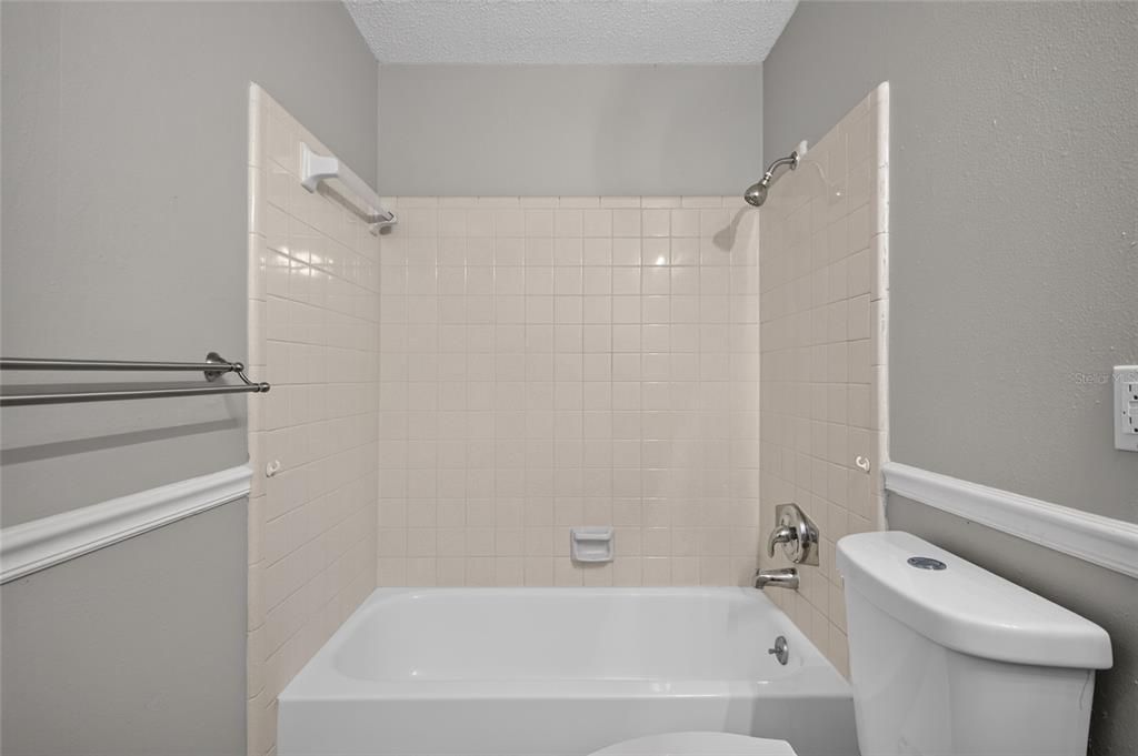 En Venta: $219,900 (2 camas, 2 baños, 1120 Pies cuadrados)