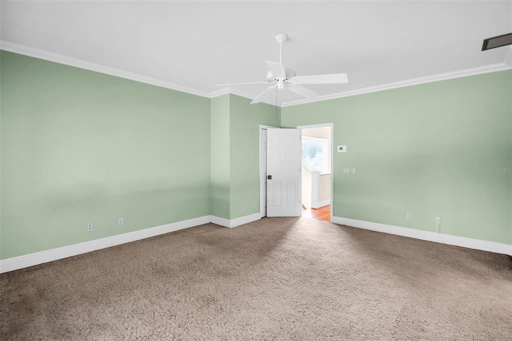 For Sale: $350,000 (3 beds, 3 baths, 2445 Square Feet)