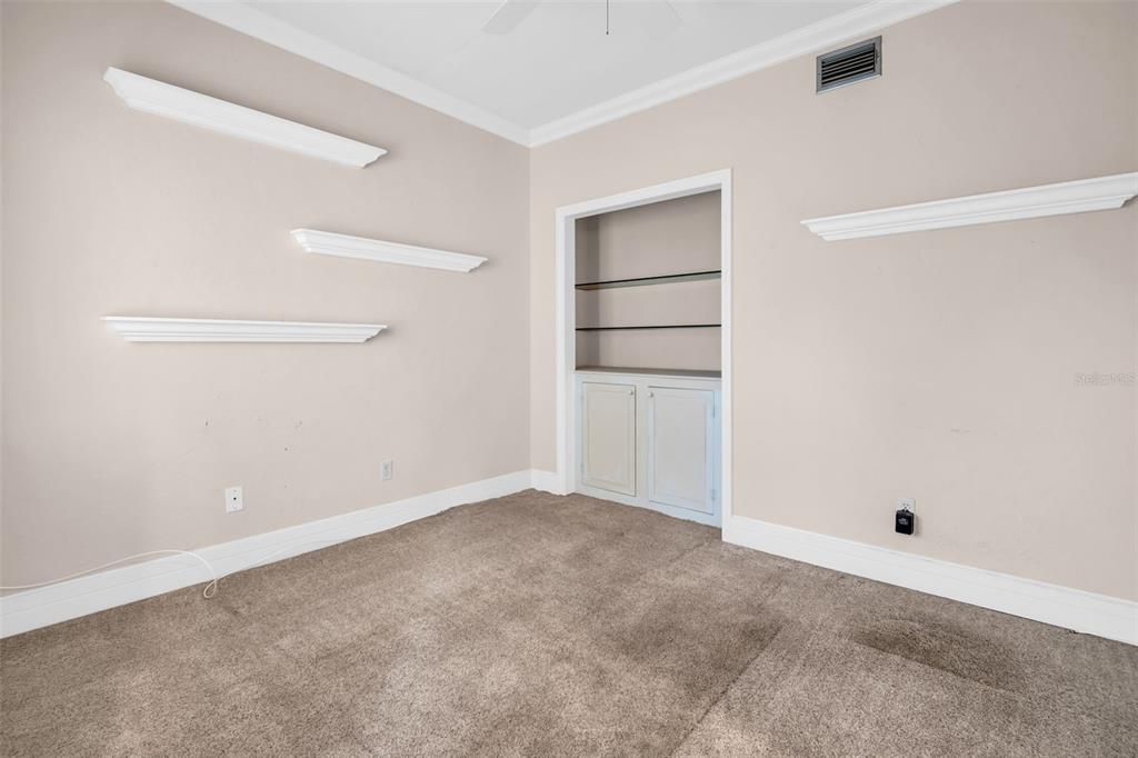 For Sale: $350,000 (3 beds, 3 baths, 2445 Square Feet)