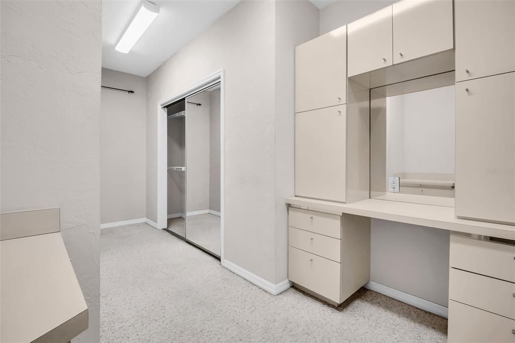 For Sale: $350,000 (3 beds, 3 baths, 2445 Square Feet)