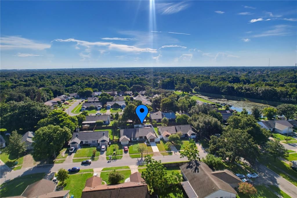 For Sale: $315,000 (2 beds, 2 baths, 981 Square Feet)