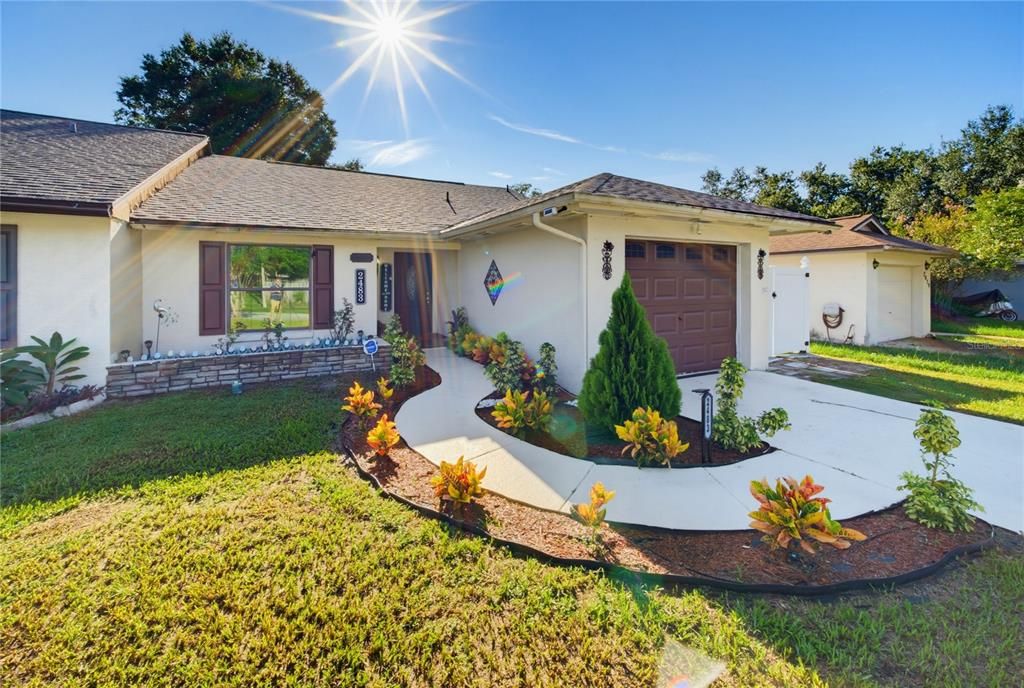 For Sale: $315,000 (2 beds, 2 baths, 981 Square Feet)