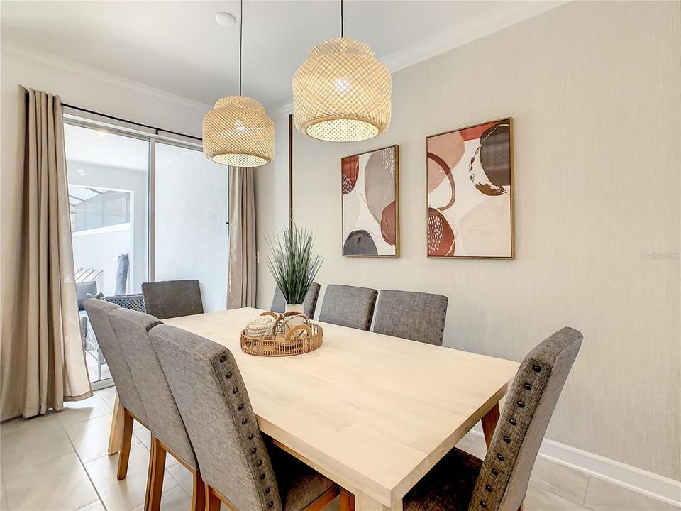 En Venta: $574,000 (4 camas, 3 baños, 1902 Pies cuadrados)