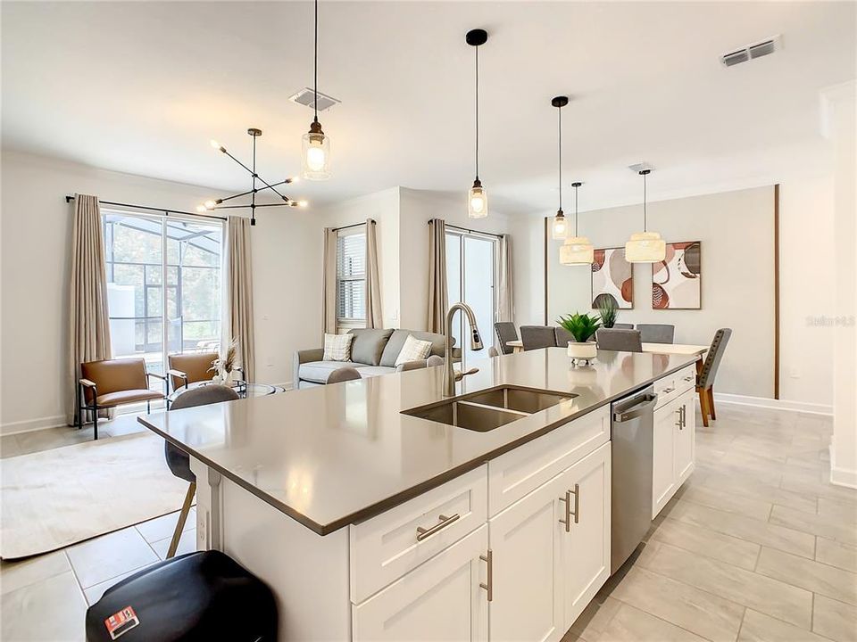 En Venta: $574,000 (4 camas, 3 baños, 1902 Pies cuadrados)