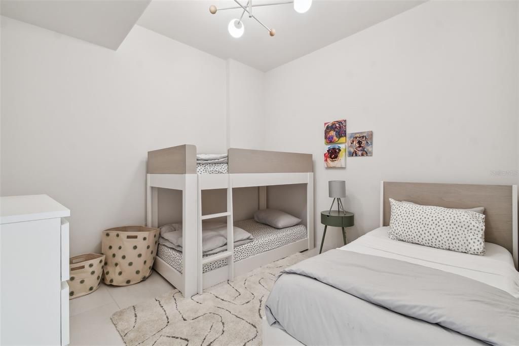 В аренду: $8,500 (3 спален, 3 ванн, 1847 Квадратных фут)