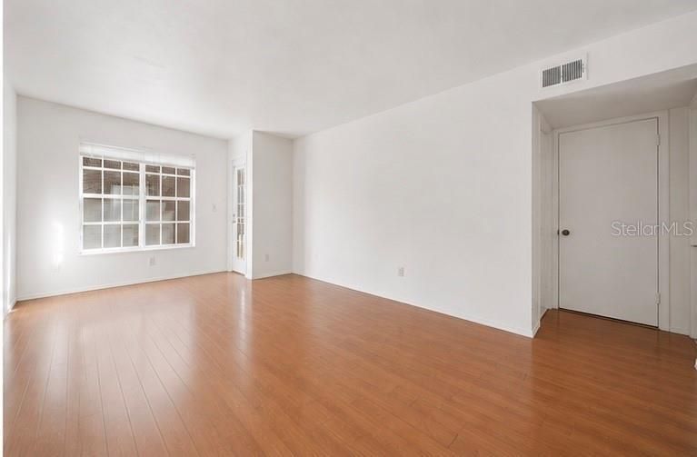 En Venta: $117,500 (1 camas, 1 baños, 642 Pies cuadrados)