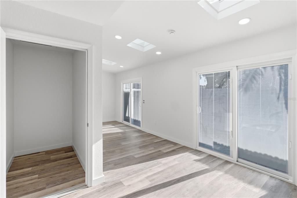En Venta: $295,000 (3 camas, 2 baños, 1544 Pies cuadrados)