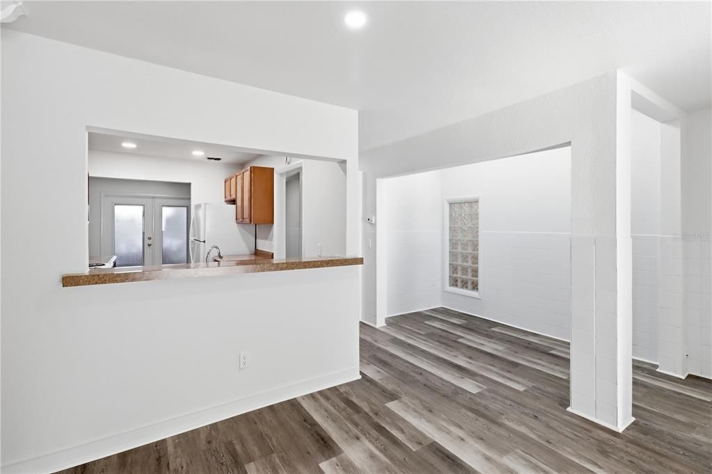 En Venta: $295,000 (3 camas, 2 baños, 1544 Pies cuadrados)