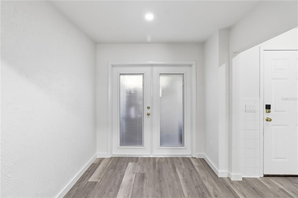En Venta: $295,000 (3 camas, 2 baños, 1544 Pies cuadrados)