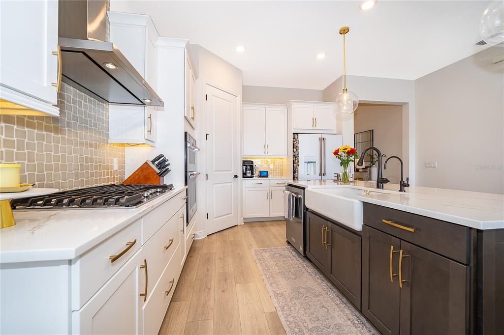 En Venta: $1,299,000 (6 camas, 5 baños, 3739 Pies cuadrados)