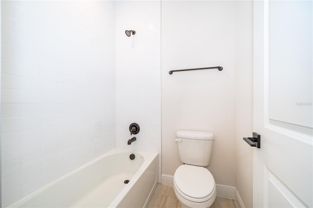 En Venta: $1,299,000 (6 camas, 5 baños, 3739 Pies cuadrados)