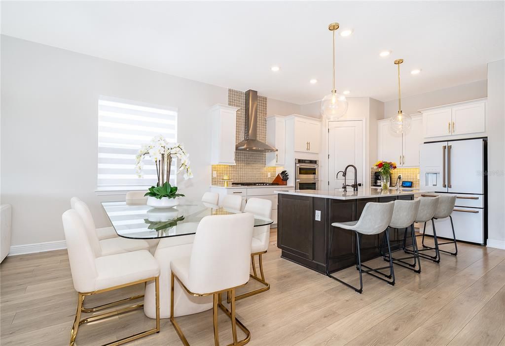 En Venta: $1,299,000 (6 camas, 5 baños, 3739 Pies cuadrados)