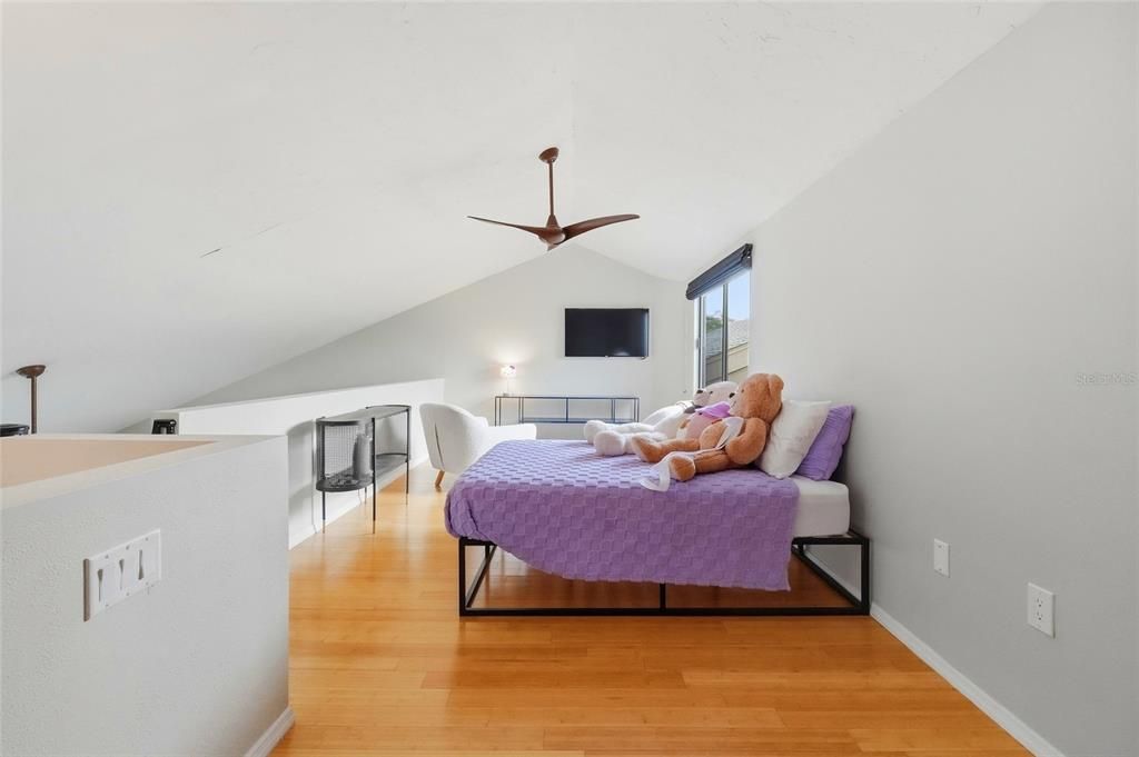 For Sale: $255,000 (2 beds, 2 baths, 1223 Square Feet)