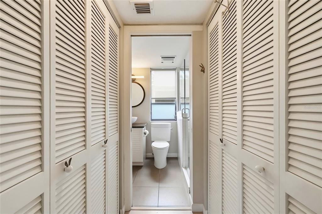 For Sale: $255,000 (2 beds, 2 baths, 1223 Square Feet)