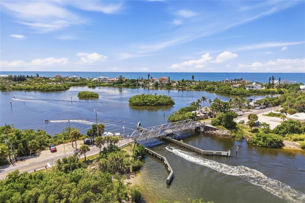 For Sale: $255,000 (2 beds, 2 baths, 1223 Square Feet)