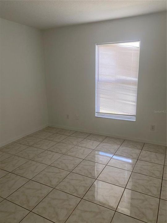 For Rent: $1,600 (3 beds, 2 baths, 1038 Square Feet)