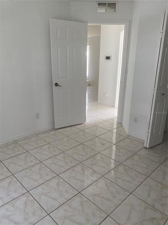 For Rent: $1,600 (3 beds, 2 baths, 1038 Square Feet)